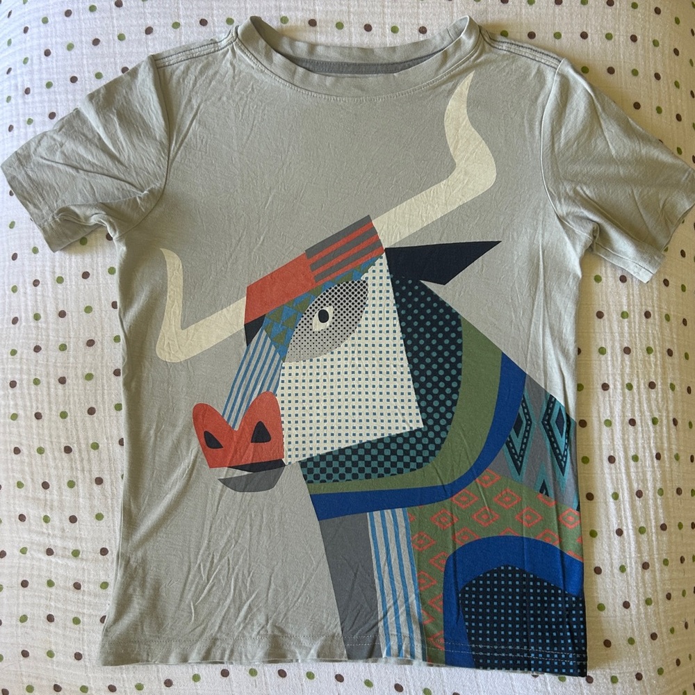 Tea Collection Light Gray Short-Sleeve Tee with Colorful Bull Graphic